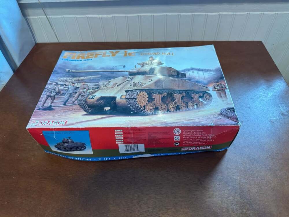 INCOMPLETE FOR PARTS ONLY Dragon 1/35 Scale M4 Sherman Firefly IC Hybrid Hull Mo
